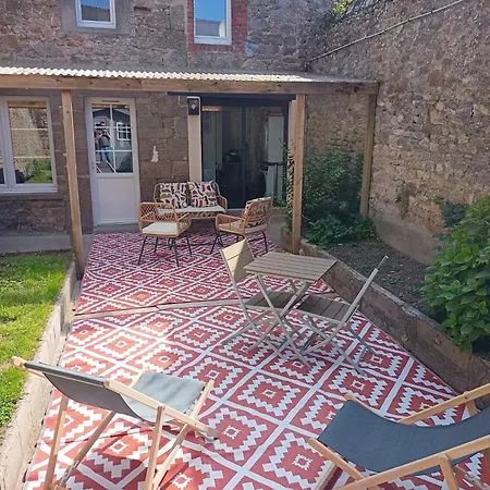 La Maison D'aurèle Bed & Breakfast 3*